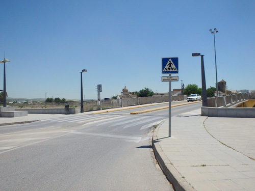 The bridge across Rio Gualdalos.